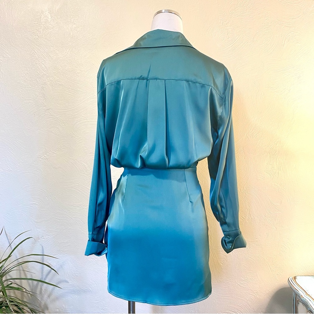 NWT Emerald Green Satin Low Cut Mini Shirtdress - Picture 5 of 8